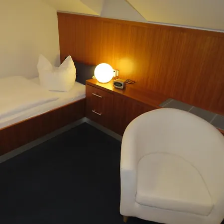 Freiraum Pensión 3*